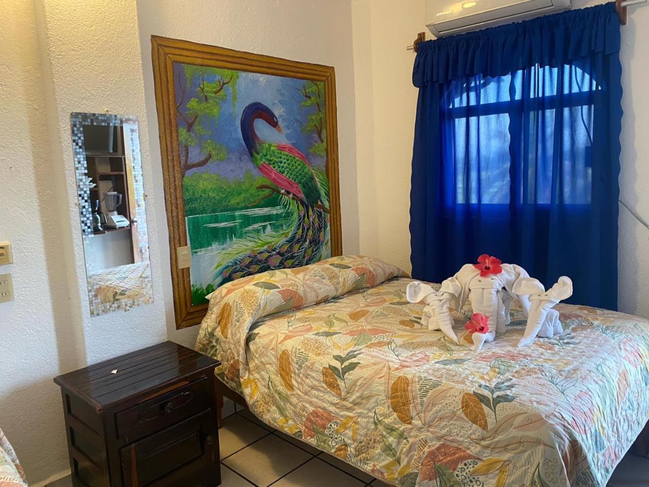 Bungalows Laguna Del Tule ซาน พาทริชิโอ เมลาเก ภายนอก รูปภาพ