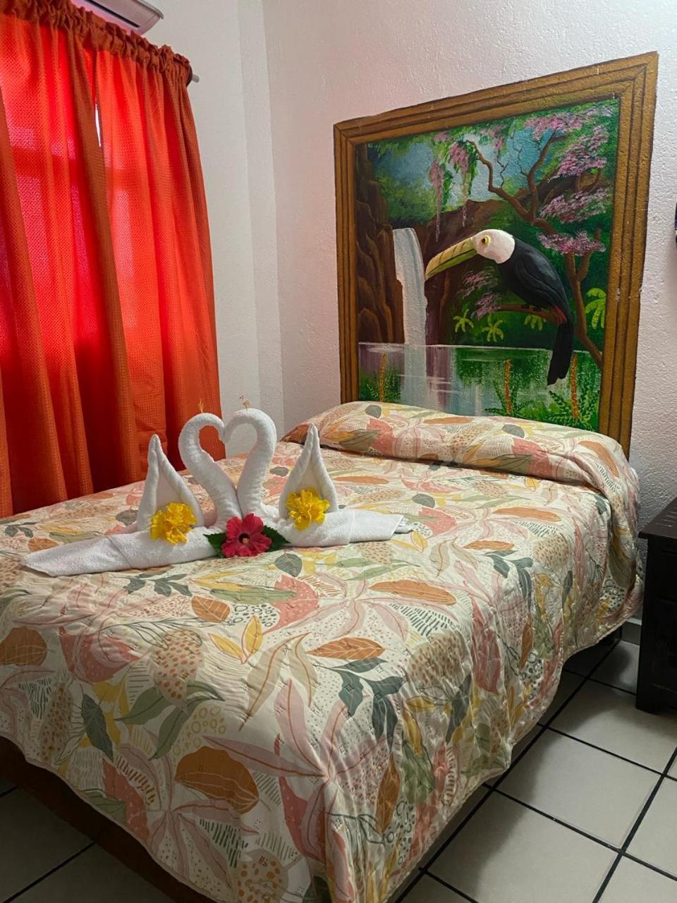 Bungalows Laguna Del Tule ซาน พาทริชิโอ เมลาเก ภายนอก รูปภาพ